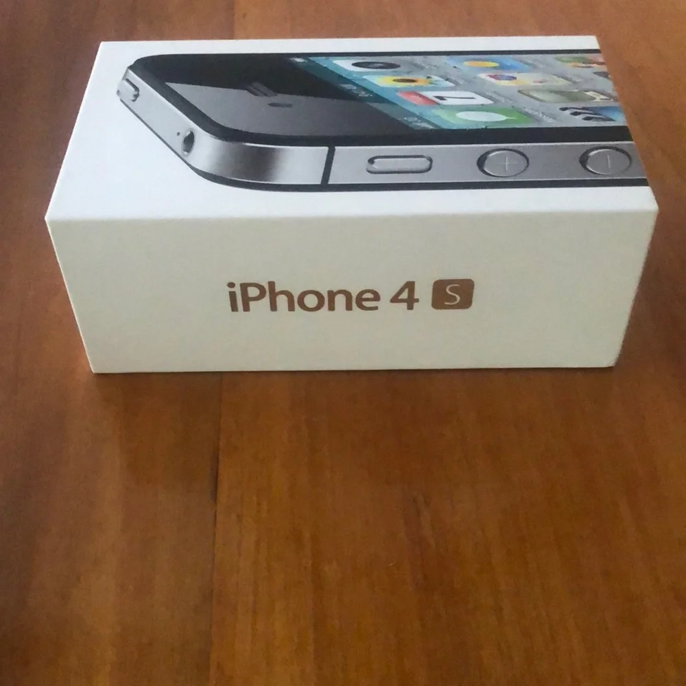 Apple iPhone 4S Box